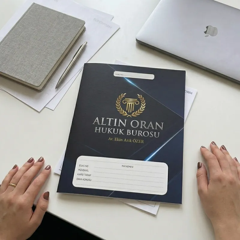 Hukuk bürosu logolu, bilgi alanlı baskılı dava dosyası