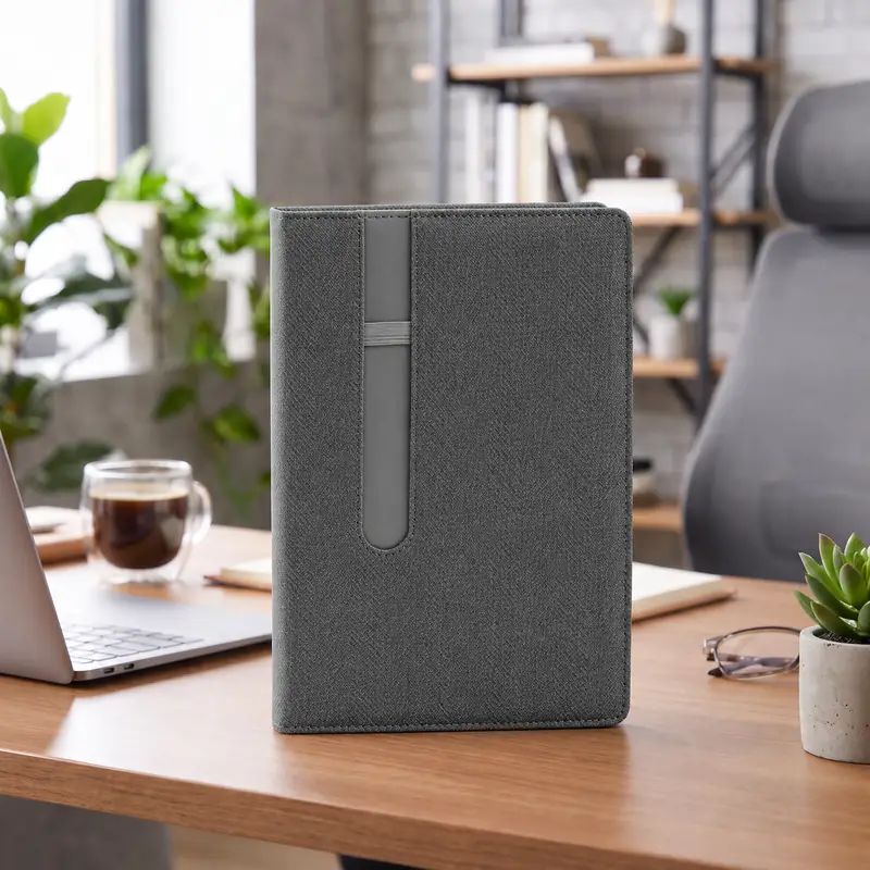 Defter DE2390 gri renkli, kumaş dokulu, kalem askılı termo deri defter
