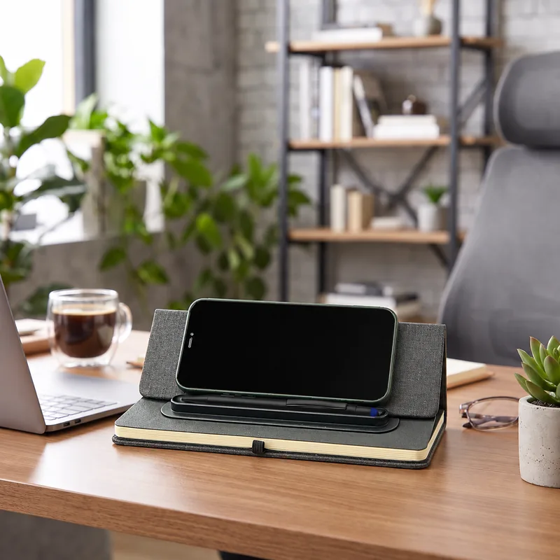 Defter DE9480 siyah renkli, telefon standlı, metal tokalı termo deri defter