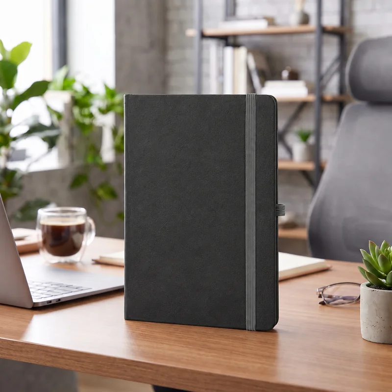 Defter DE9890 antrasit renkli, geniş lastik bantlı termo deri defter